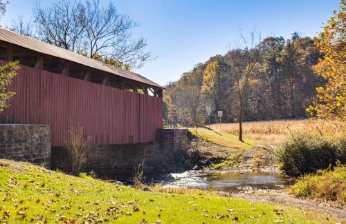 Mount Pleasant Mills Maison | Tranquil Mt Pleasant Mills Retreat on 60-Acre Farm