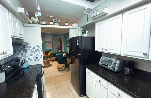 Fort Lauderdale Maison | Tranquil “nChula Vista” Beach Bungalow