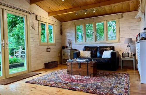 Weston Longville Maison | Tranquil Norfolk Log Cabin - Stunning Rural Sunset Views