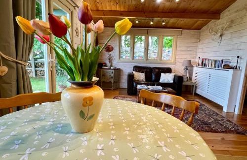 Weston Longville Maison | Tranquil Norfolk Log Cabin - Stunning Rural Sunset Views