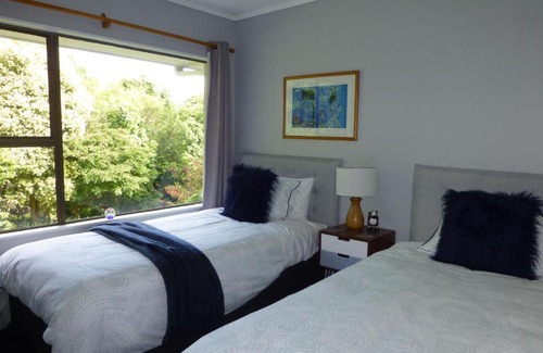 Aongatete Maison | Tranquil Private Rural Retreat