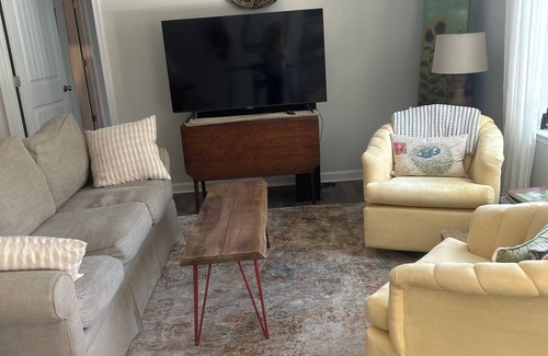 Lewes Maison | Tranquil property. Great location to avoid traffic chaos! 8 miles from the beach