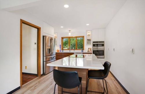 Fridley Maison | Tranquil property right on the Mississippi River with stunning panoramic views