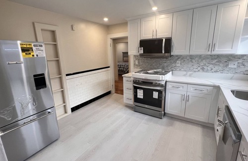 Brighton Copropriété | Tranquil Renovated 3BR Allston Condo + Parking , Close to Harvard/BU/BC/MIT!