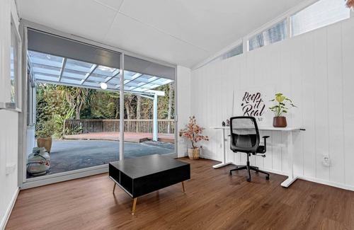 Auckland Maison | Tranquil Retreat in Nature's Embrace