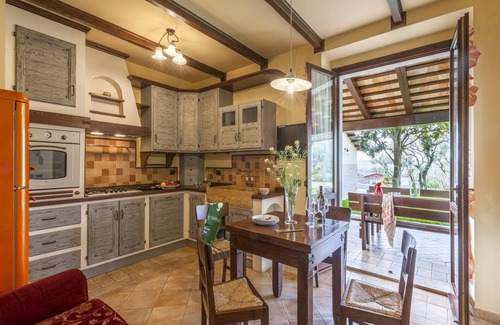 Ponte Rio Maison | Vakantiehuis in San Costanzo met Zwembad