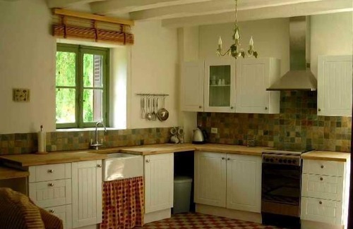 Lhomme Cottage | Chalet tranquille au bord de la rivière dans un parc de moulin à eau.
