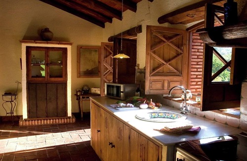 Alajar Cottage | Maison en pierre au bord de la rivière Zoya avec vue sur la vallée