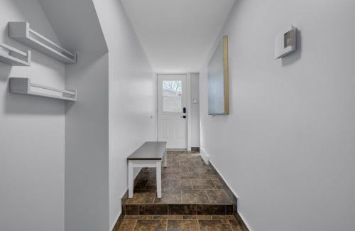 Saint John Appartement | Tranquil Sanctuary Sleeps 7 Nature & Convenience