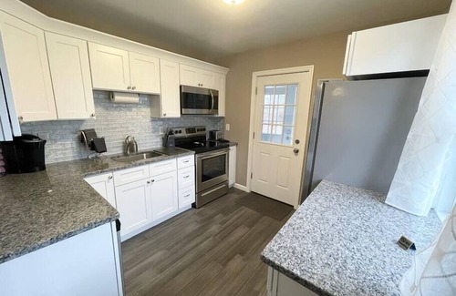 Schenectady Maison | Tranquil Schenectady Getaway: 3BR Stylish Retreat