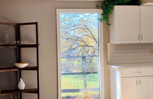Kittery Point Cottage | Sunny & Tranquil- Waterview Seacoast Gateaway