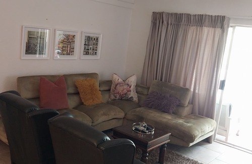 Nelspruit Appartement | Tranquil space, near shopping complex and Mediclinic