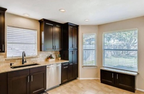 Springbrook Maison | Tranquil, Spacious Retreat -- close to Austin and Round Rock!