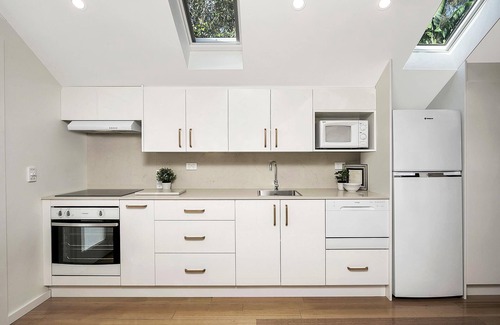 Naremburn Maison | Tranquil Studio - St Leonards - NBN01