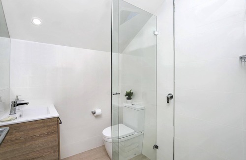 Naremburn Maison | Tranquil Studio - St Leonards - NBN01