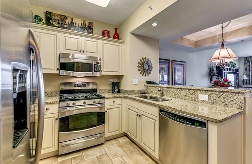 Windy Hill Copropriété | Tranquil Tideview Serenity: Spacious 2BR Condo Haven