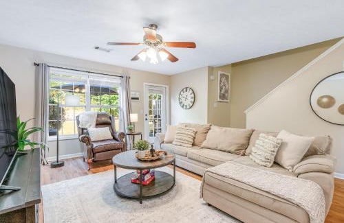 Auburn Maison | Tranquil Townhome