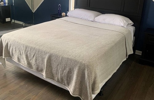 Roseland Maison | Tranquil Urban Retreat, Chicago Gem