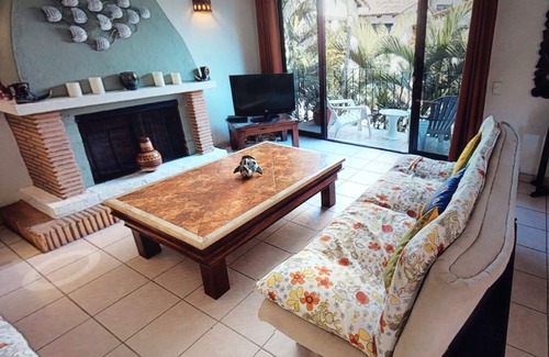 North Hotel Zone Copropriété | Villa tranquille à un pâté de maisons de la plage