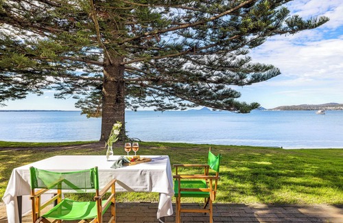 Salamander Bay Maison | Tranquil Waters - Luxury Waterfront Home with Stunning Views