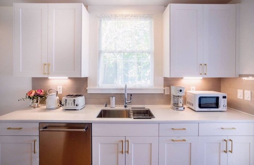 Emeryville Maison | Tranquil whole house with beautiful garden in Emeryville