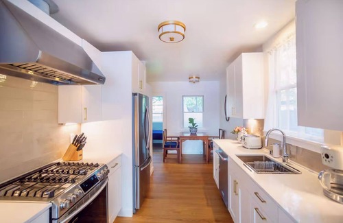 Emeryville Maison | Tranquil whole house with beautiful garden in Emeryville