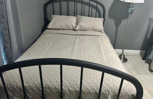 Pine Castle Maison | Tranquile Vacation Home near Universal studio