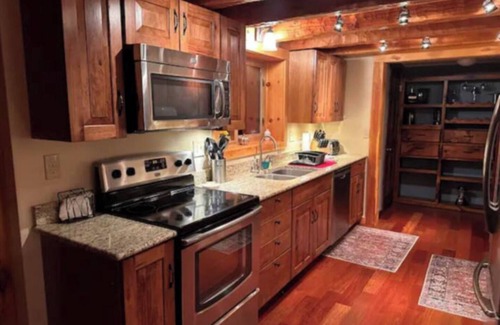 Chester Maison | Tranquility awaits for your stay at our cherished log home on 6 secluded acres.