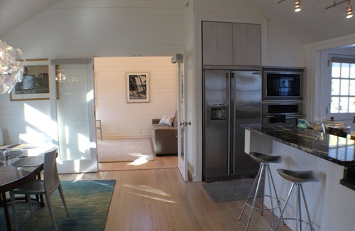 Shelter Island Maison | Base de tranquillité; Rénové par l'architecte, moderne du milieu du siècle avec piscine chauffée