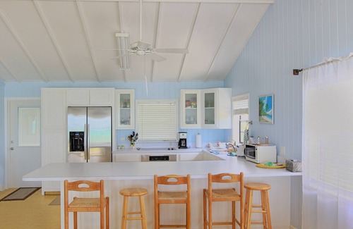 Bahama Palm Shores Cottage | Tranquility Beach Cottage. . . Droit Privé, Au calme, sur la plage!