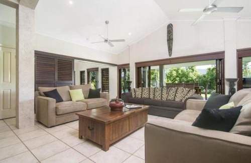 Craiglie Maison | Tranquility By The Course Port Douglas