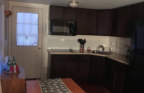 Tannersville Appartement | RÉCEMMENT RÉNOVÉ!! 2 BR APT SKI SAISON LOCATION HOT TUB (HUNTER / WINDHAM MOUNTAINS)