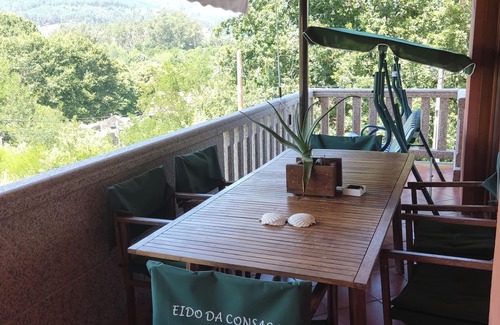 Ponteareas Chalet De Ski | Coquettish house in quiet area, with VIGO at 15 min, and with very good connections.