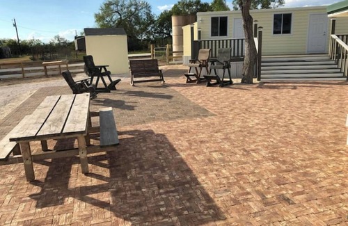 Pettus Maison | Tranquility Hill Bunk House