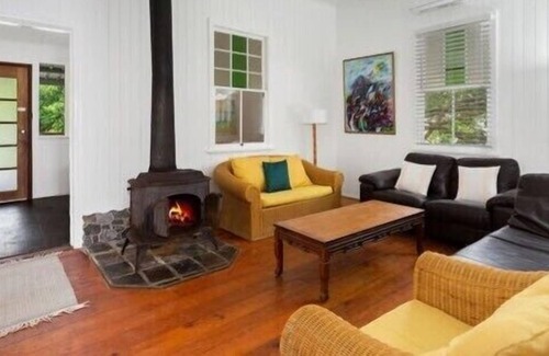 Ipswich Maison | Tranquility home in Coalfalls (Ipswich 4305)1k to shop and 5mi. to RIVERLINK.