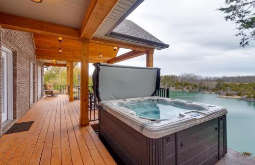 Columbia Maison | Tranquility Lake Getaway with Hot Tub on 27 Acres!