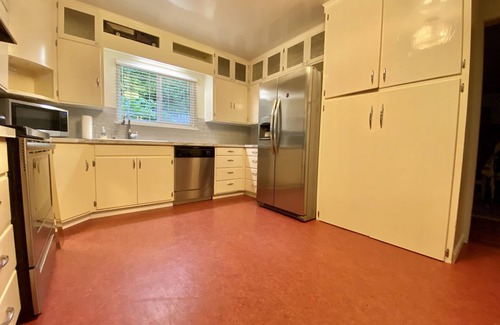 West Side Highway Maison | Tranquility on Beacon Hill