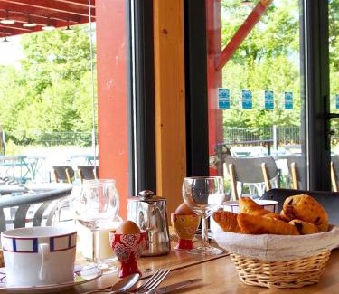 Bedous Hôtel | Transhumance & cie, Auberge, Appartements & SPA