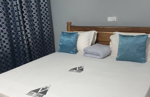 Nsawam Maison | Trapezium Lodge (Royal Triangle Guest House Annex)