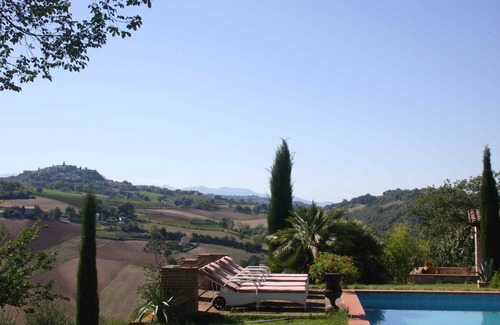Monte Rinaldo Maison | Traum Villa mit Pool und Überdachtem Freisitz+grill
