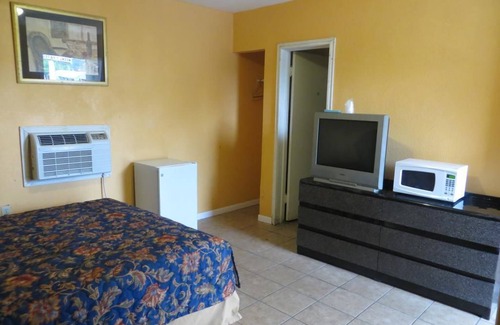 El Campo Hôtel | Travel Inn & Suites