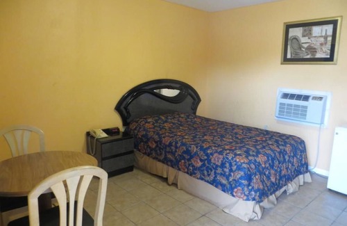 El Campo Hôtel | Travel Inn & Suites