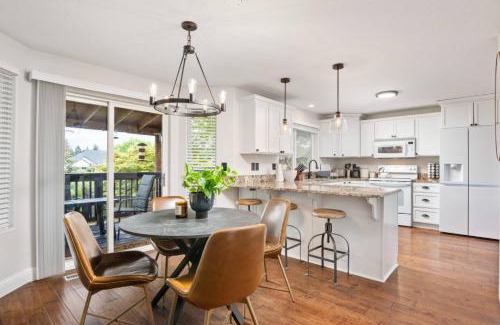 Vancouver Maison | Travelers Getaway