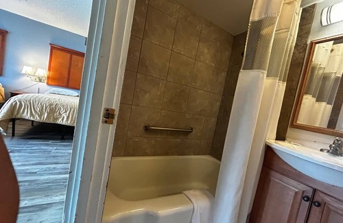 Longview Hôtel | OYO Travelers Inn