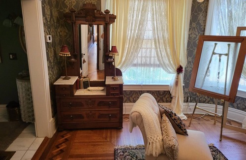 Decatur Copropriété | Traveling Professionals welcome at the Lincoln Suite at the PrairieOlm