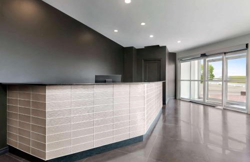 Rigaud Hôtel | Travelodge by Wyndham Rigaud