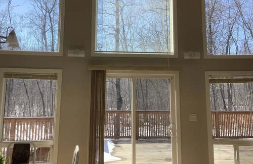 Traverse Bay Cottage | Traverse Bay Cottage, Lake Wpg, Pine Falls. Fishing, 4 Beaches close by & Golf😎