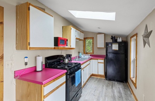 Geneseo Cottage | Tree House on Conesus | Lakeview | FLX | Rustic