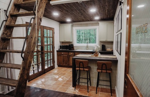 Spencer Maison | Tree House Wren at Fall Creek Falls State Park - Hot Tub, Grill, Outdoor Shower!