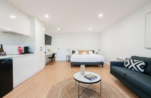 South Launceston Maison | Tree Top Treasure Itas